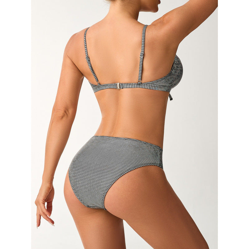 Damen Bikini mit modischem Knoten und hoch geschnittenem Slip Echo Archiv