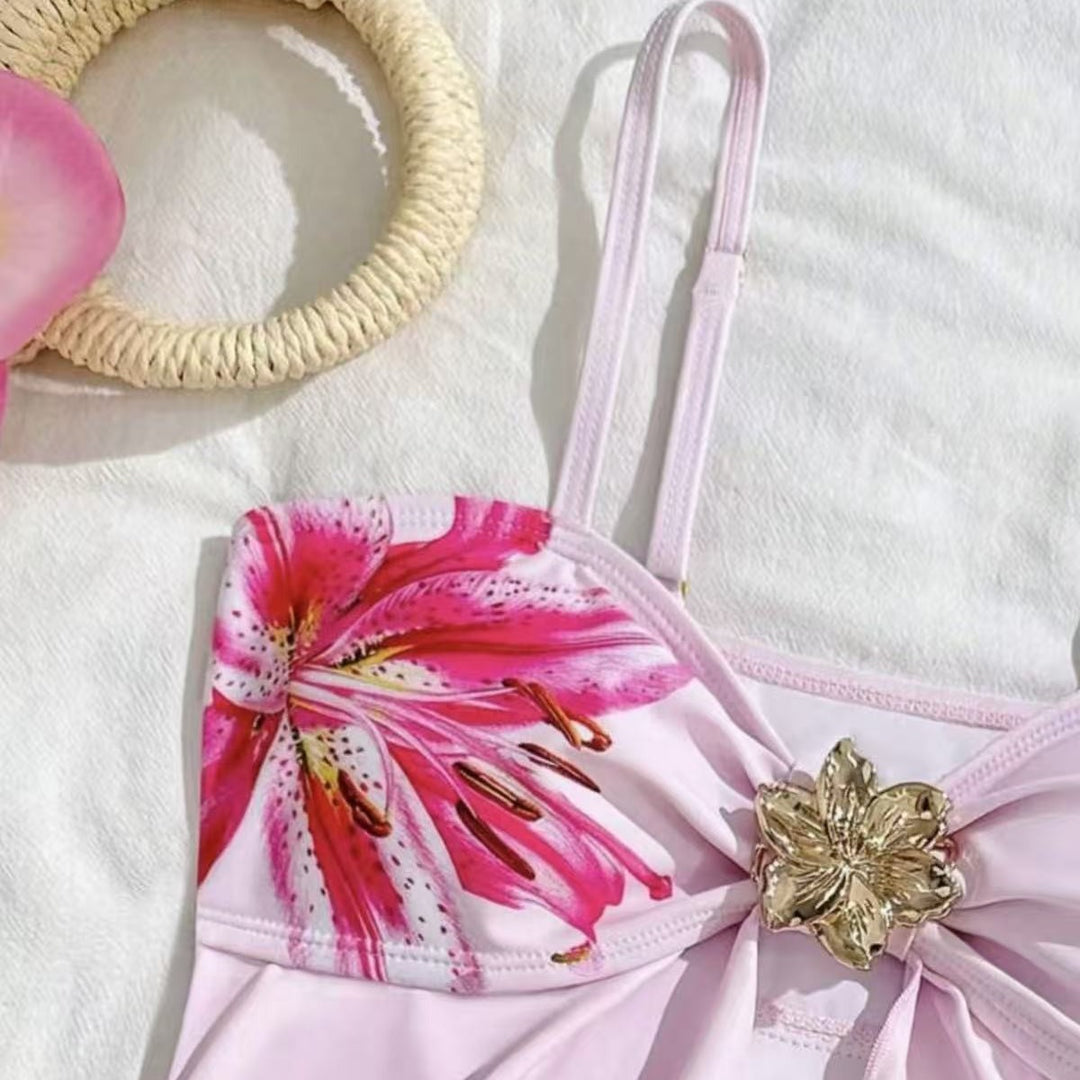 Damen Bikini-Set mit floralem Wickeldetail und eleganter Blütenapplikation Echo Archiv