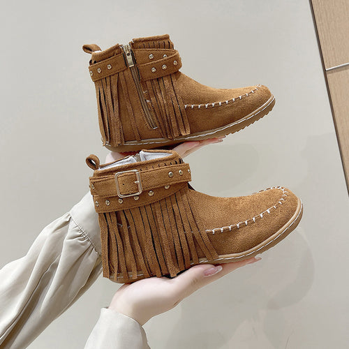 Damen nan Fransen-Ankleboot im Mokassinstil mit Ziernieten, Schnallenriemen und seitlichem Reißverschluss Echo Archiv