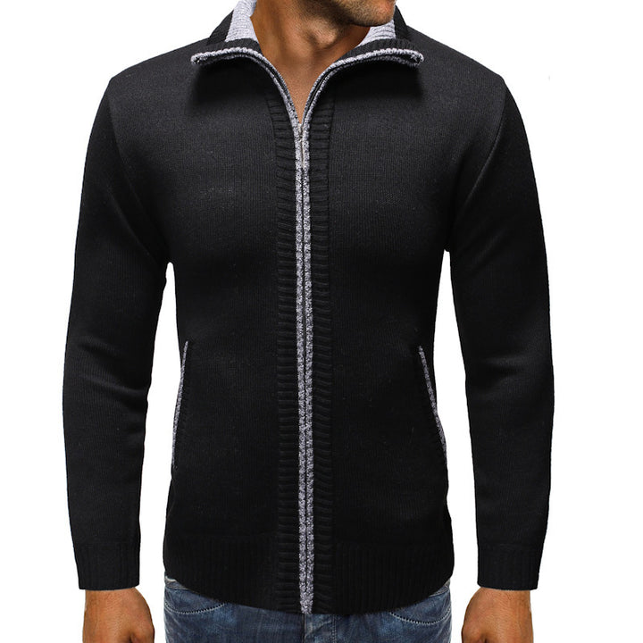 Herren Strickjacke mit hohem Kragen und seitlichen Reißverschlusstaschen Echoarchiv