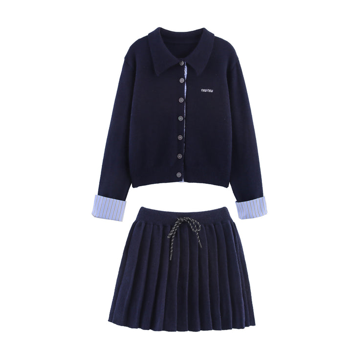 Damen Zweiteiliges Feinstrick-Set mit Hemdkragen-Cardigan und plissiertem Rock Echoarchiv