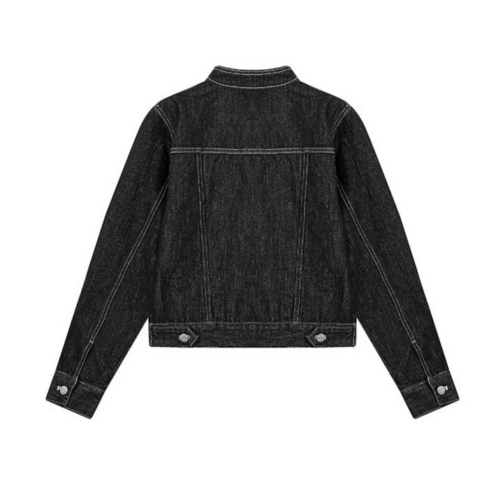 Damen Taillierte Jeansjacke mit Stehkragen, Ziernähten und Metallknopfverschluss Echoarchiv