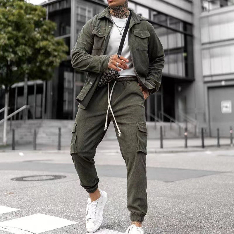 Herren modische Cargohose mit praktischem Schnitt und lässiger Jacke Echoarchiv