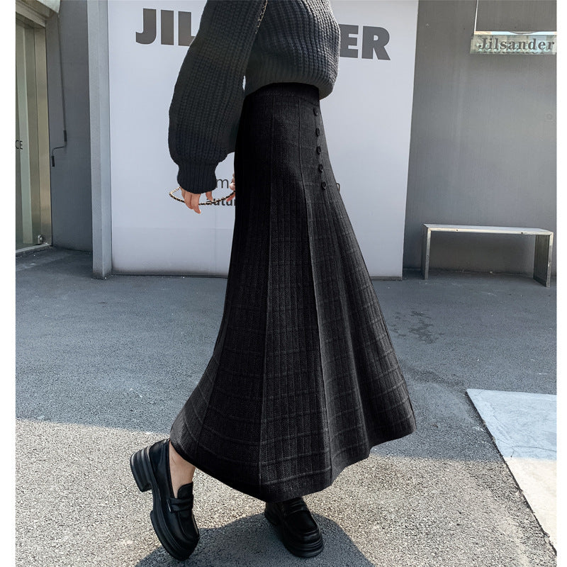 Damen Langer Plissee-Rock mit Knopfdetails Echo Archiv