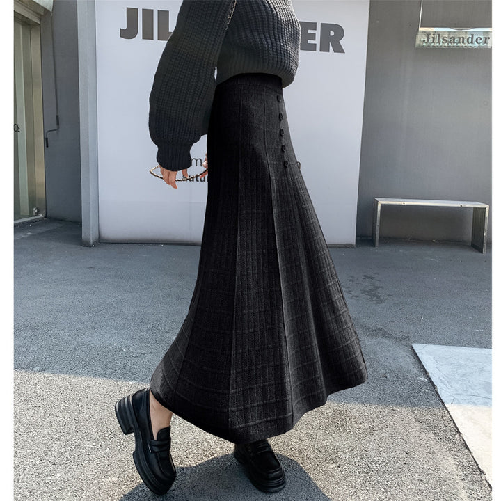 Damen Langer Plissee-Rock mit Knopfdetails Echo Archiv