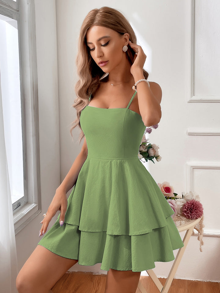 Damen fließendes Freizeitkleid mit voluminösen Rüschenschichten Echo Archiv