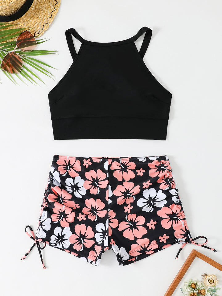 Damen Sportliches Bikini-Set mit floralem Oberteil und Shorts Echo Archiv