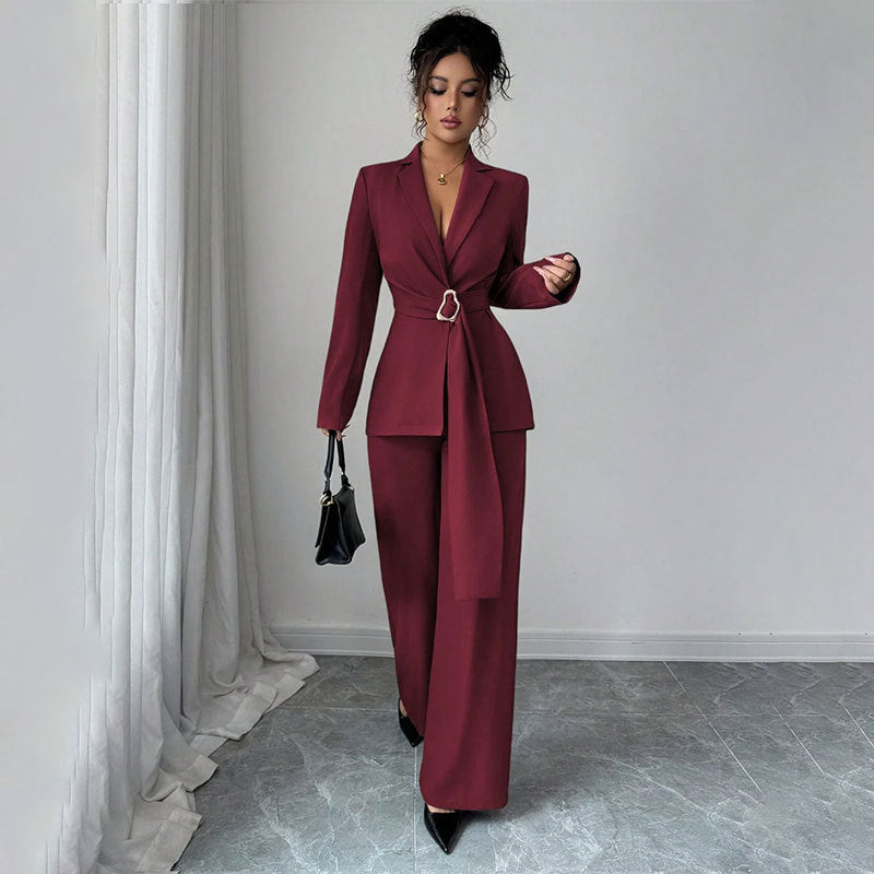 Damen Elegantes Blazer-Kostüm mit Taillengürtel Echo Archiv