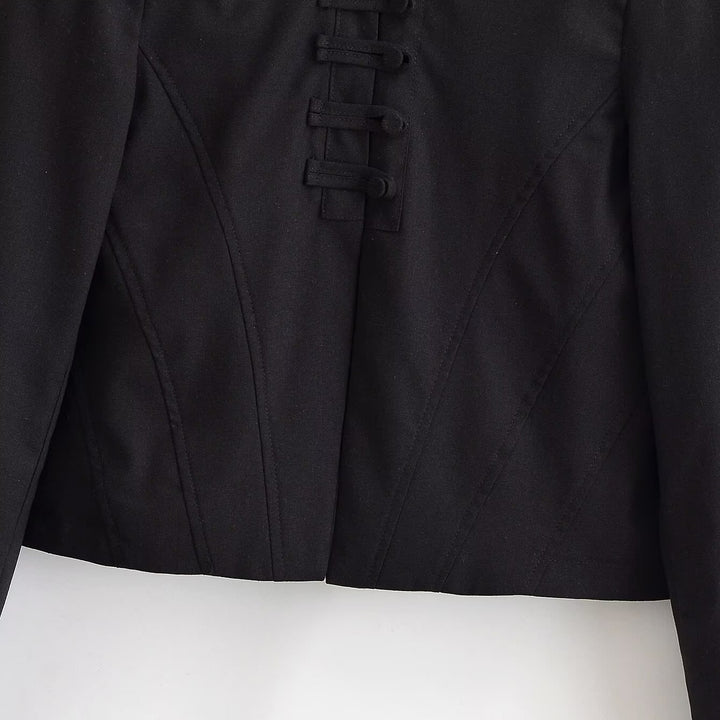 Damen kurz taillierte Jacke mit Stehkragen und dekorativer Schlaufenleiste Echo Archiv