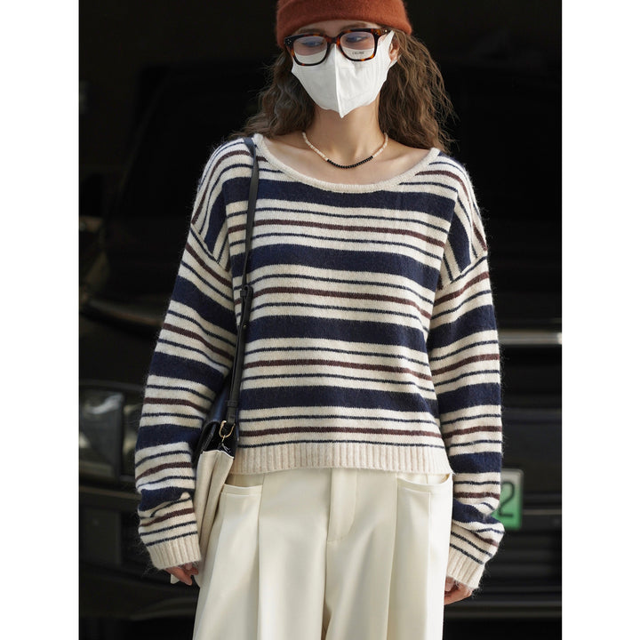 Damen Weicher Oversize-Streifenpullover mit U-Boot-Ausschnitt und Flauschoptik Echoarchiv