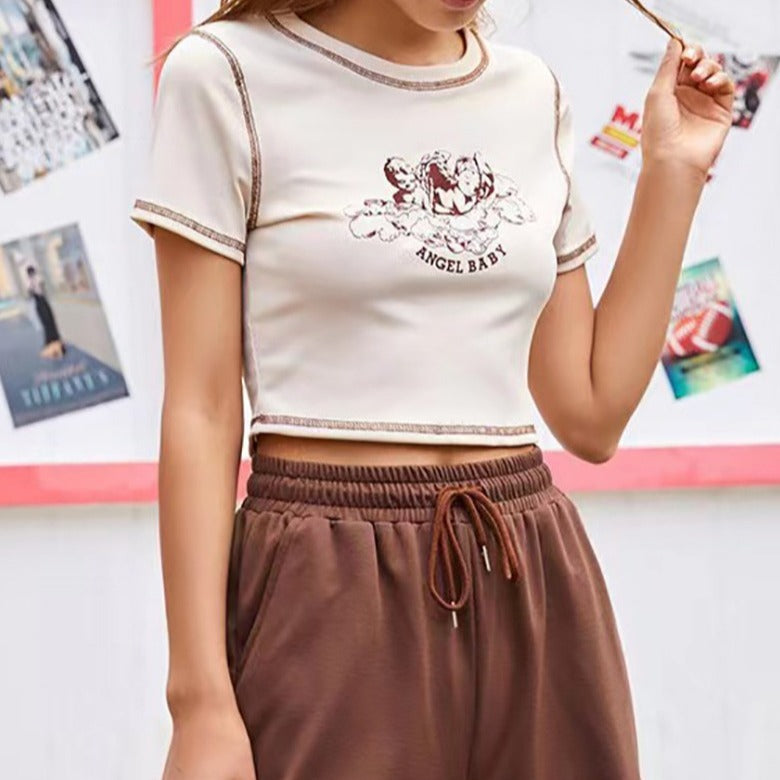 Damen Figurbetontes T-Shirt mit einzigartigem Engel-Motiv und modischem Print Echo Archiv