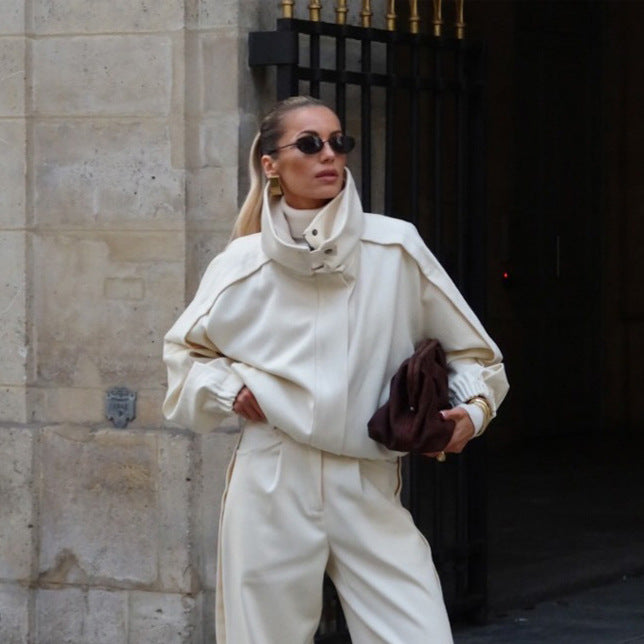 Damen Zweiteiliges Oversize-Jacken- und Bundfaltenhosen-Set mit hohem Stehkragen Echoarchiv