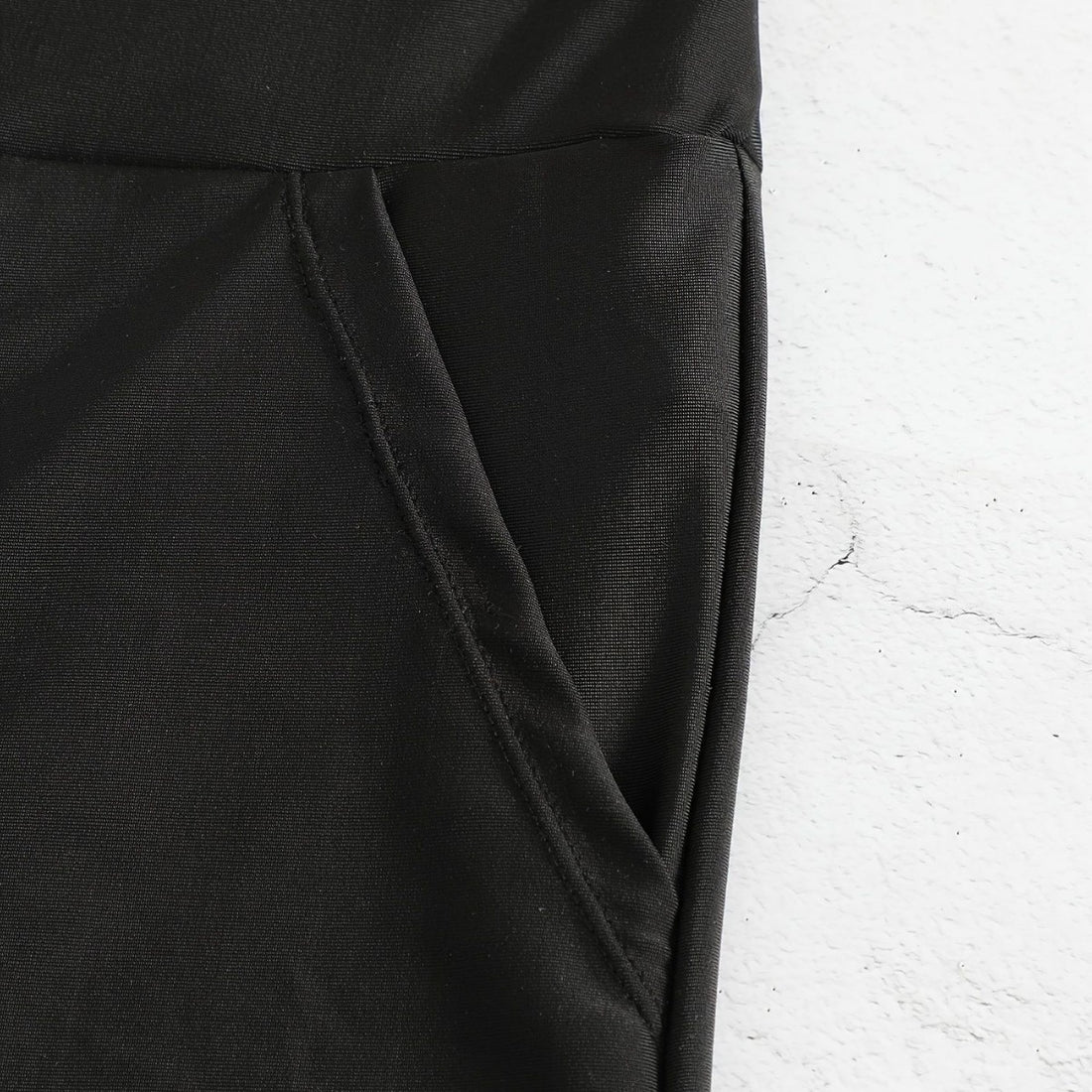 Damen Badeshorts mit hohem Bund und Seitentaschen – Maréssa