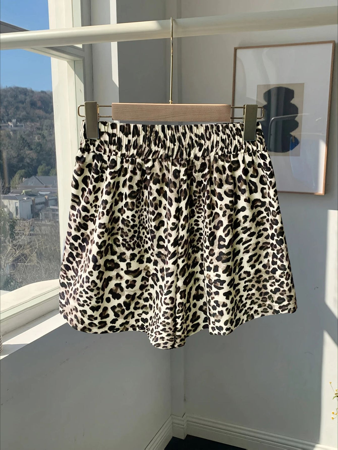 Damen Lockere Leoprint-Strandshorts Echo Archiv
