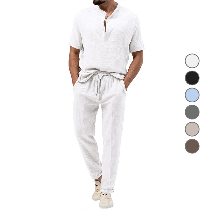 Herren lässiges Zweiteiler Outfit mit kurzem Oberteil und elastischen Hosen Echoarchiv