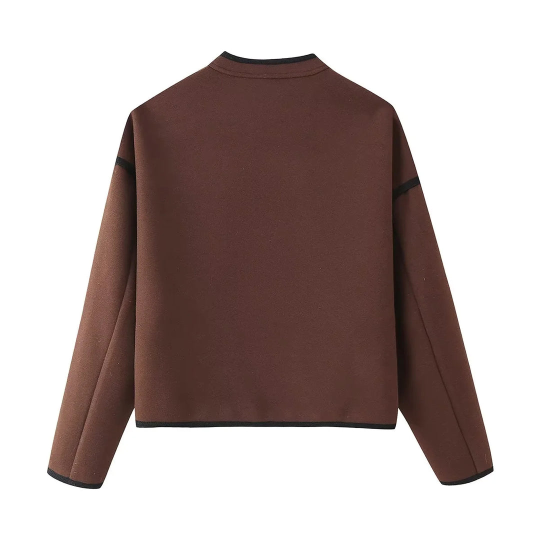 Damen nan kastige Kurzjacke mit Rundhalsausschnitt, Kontrastpaspel und Leistentaschen Echo Archiv