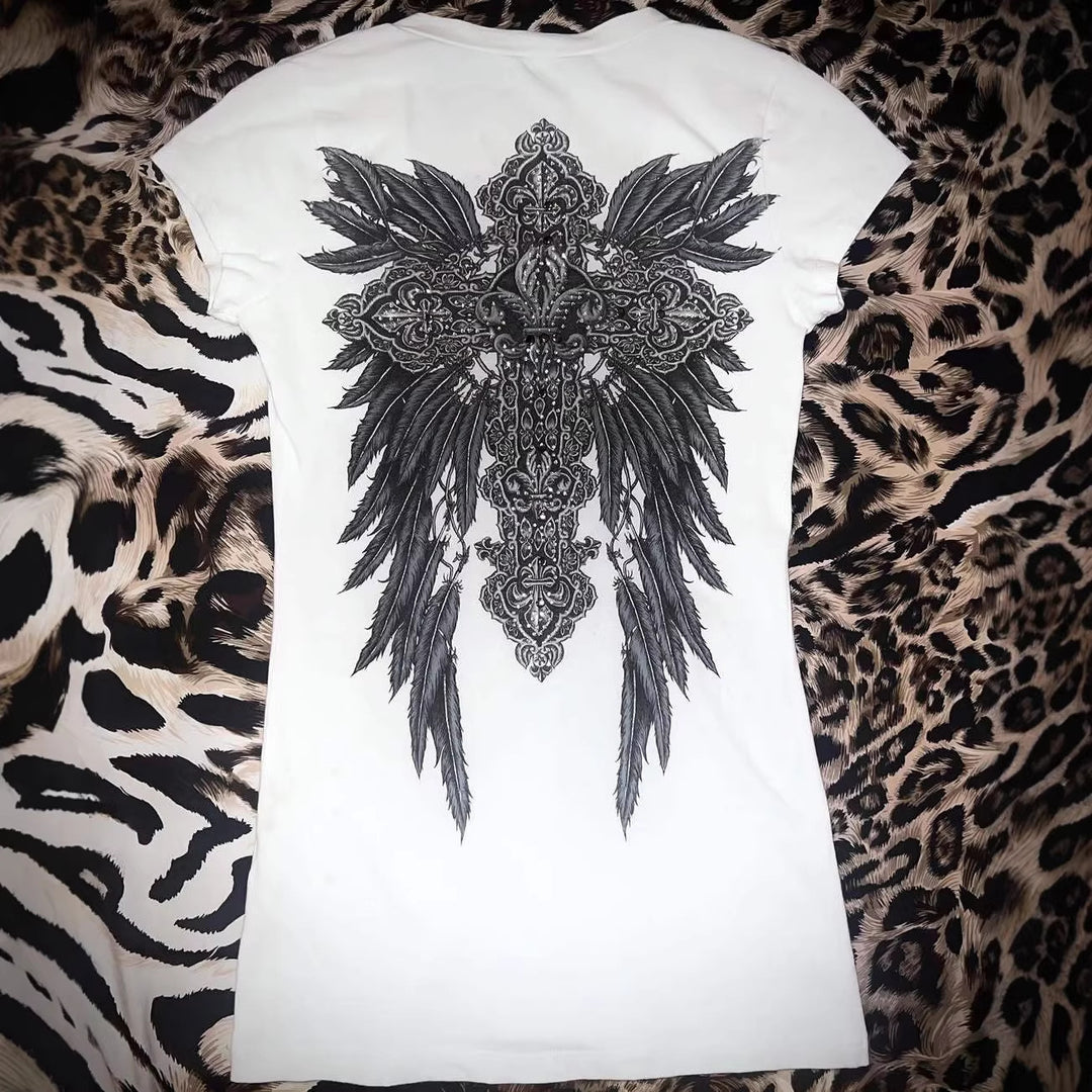 Damen V-Ausschnitt T-Shirt mit kunstvollem Kreuzdesign Echo Archiv