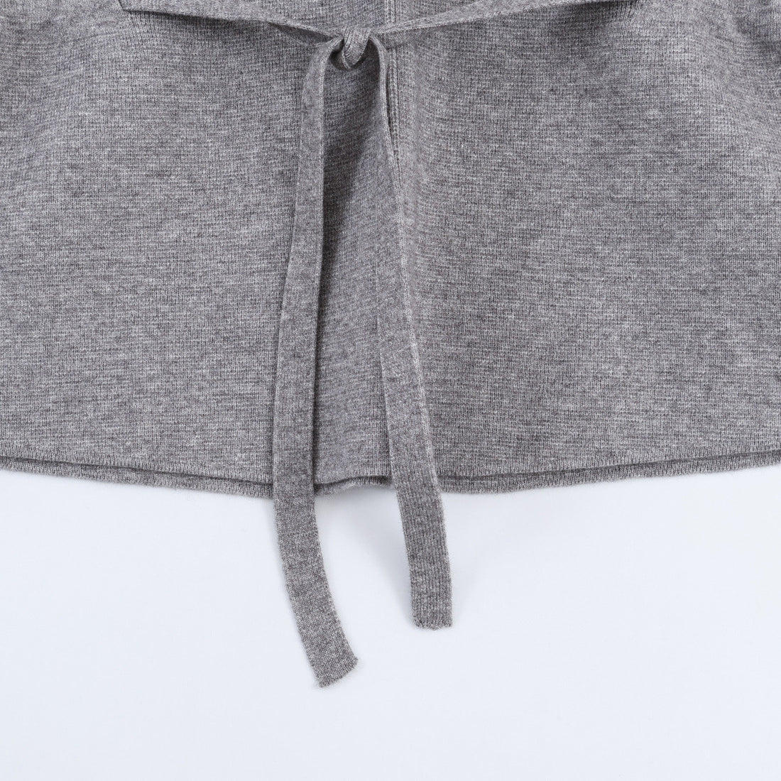 Damen Feinstrick-Pullover mit Tunnelzug‑Taillenband und Ballonärmeln Echo Archiv