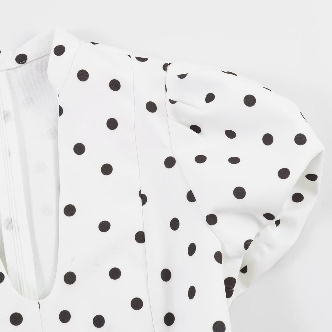Damen Minikleid mit weitem Puffärmel und elegantem V-Ausschnitt Echo Archiv