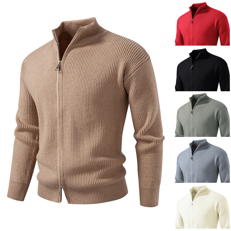 Herren Strickjacke mit hohem Kragen und innovativem Reißverschluss Echoarchiv