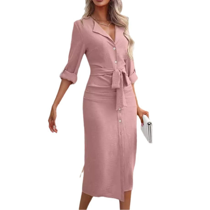 Damen Tailliertes Hemdblusen-Midikleid mit Bindegürtel, durchgehender Knopfleiste und Dreiviertelärmeln Echoarchiv