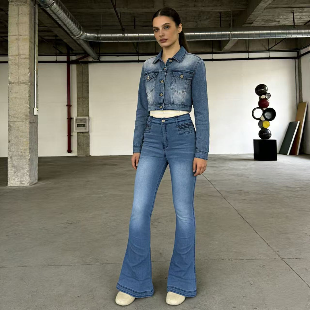 Damen nan High‑Waist Schlagjeans mit modellierender Hüftform, verstärkten Beinnähten und extra weitem Trompetenbein Echo Archiv