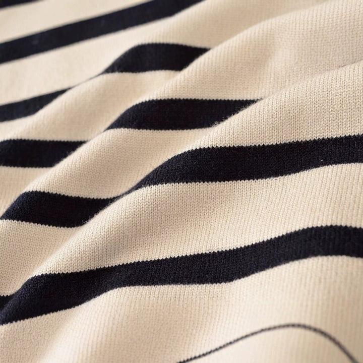 Damen Gestreifter Strickpullover mit halbem Reißverschluss und Stehkragen Echoarchiv