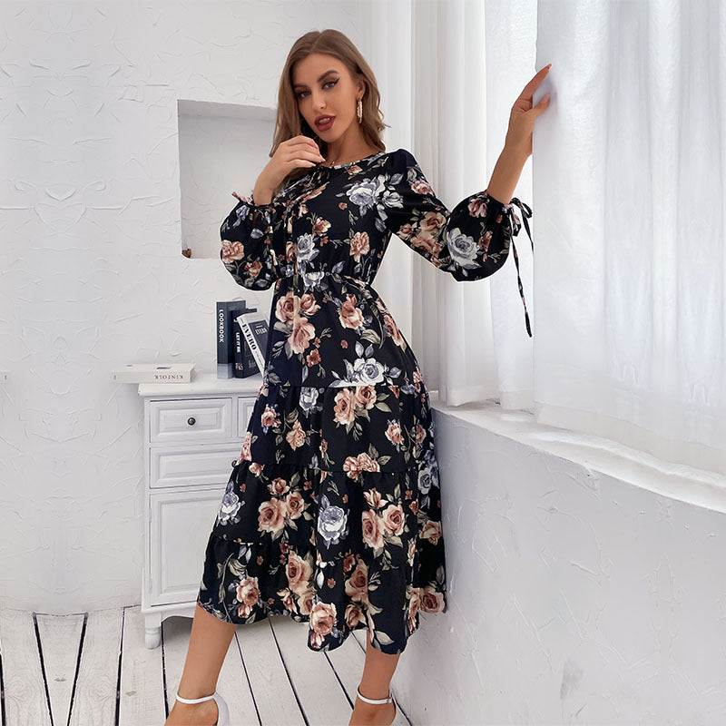Damen Blumiges Stufen-Midikleid mit Taillenschnürung und Ballonärmeln – Élara