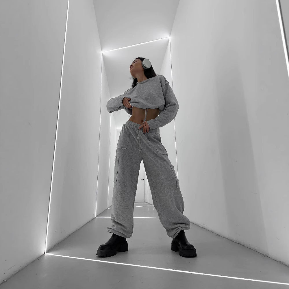 Damen Kurzes Tunnelzug-Sweatshirt mit geripptem Saum und lässiger High‑Waist‑Jogginghose – Avérine
