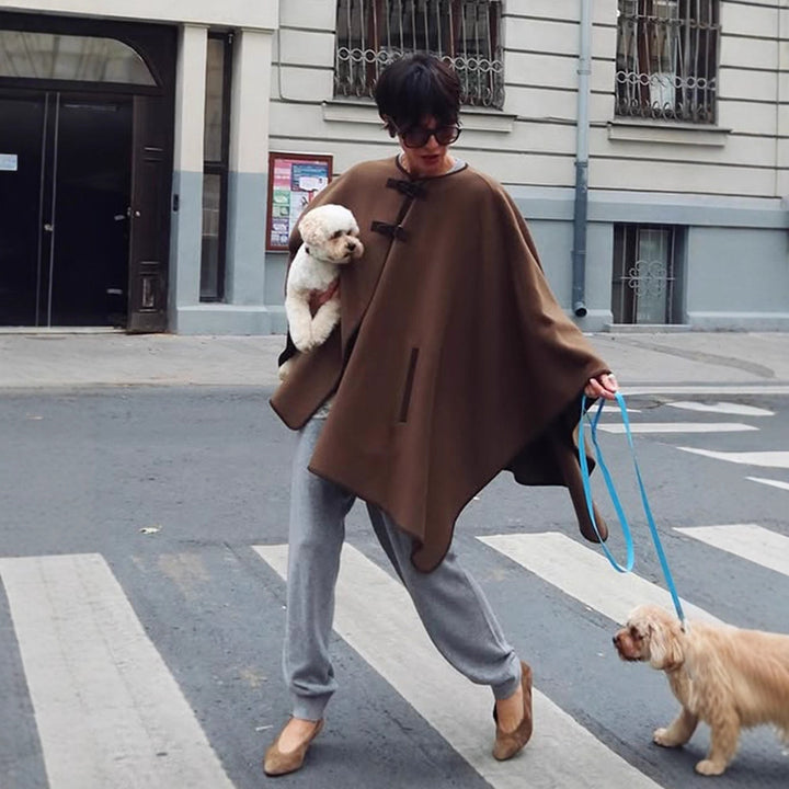 Damen Oversize Cape Mantel aus Wollmix mit hohem Stehkragen und Lederlaschen Echoarchiv