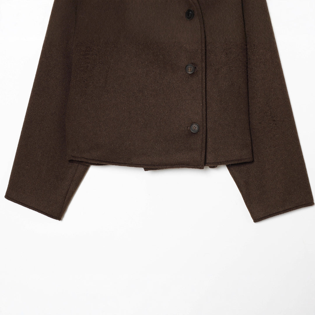 Damen nan kurzes Wollcape mit asymmetrischer Knopfleiste Echo Archiv