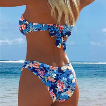 Damen Bikini-Set mit floralem Balconette-Oberteil und hochgeschnittenem Höschen Echo Archiv