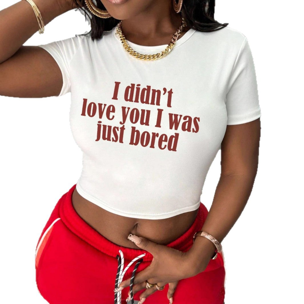 Damen Crop-Shirt mit kreativem Statement und figurbetontem Schnitt Echo Archiv