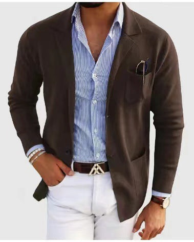 Herren elegante Strickjacke mit dezentem Design und praktischen Taschen Echoarchiv