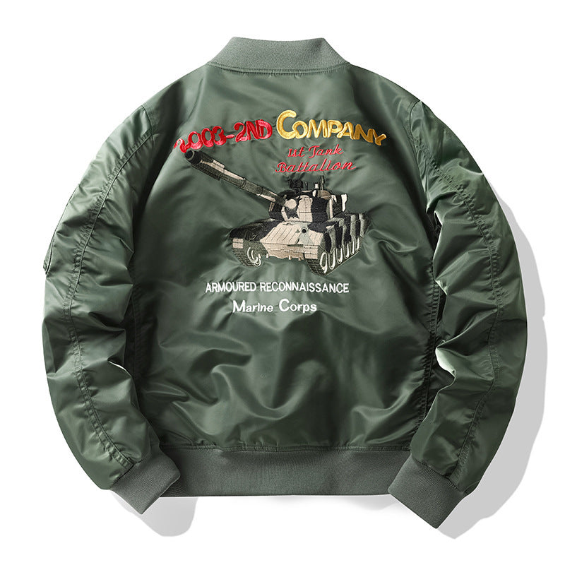 Herren Pilotenblouson im Fliegerstil mit gesticktem Panzer-Motiv und Ärmeltasche Echoarchiv