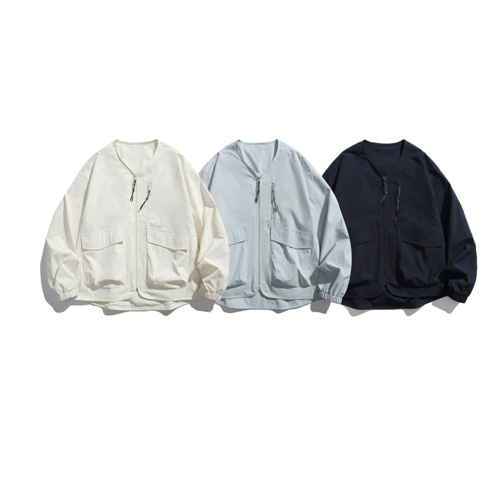 Herren Kurzblouson mit V‑Ausschnitt, zweiwege Reißverschlüssen und Utility‑Taschen Echoarchiv