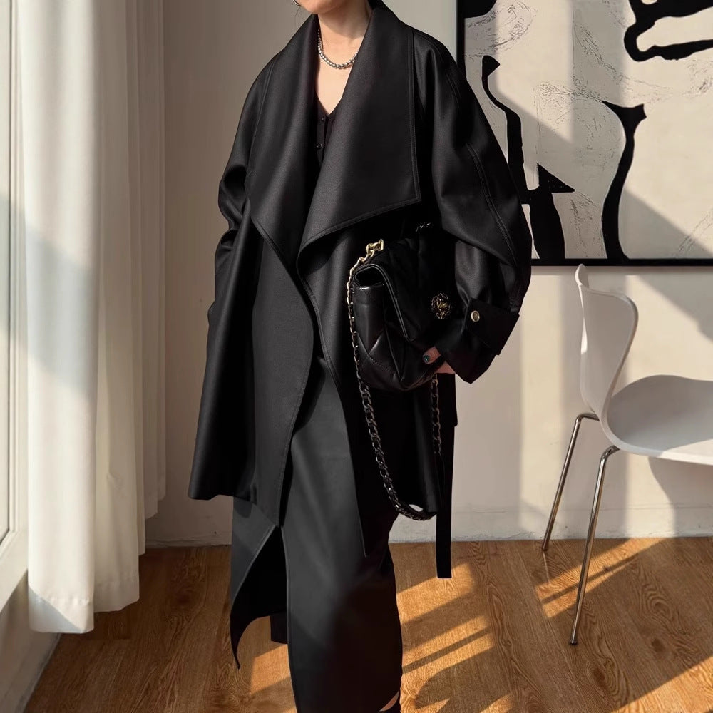 Damen Eleganter Trenchcoat aus hochwertigem Material Echoarchiv