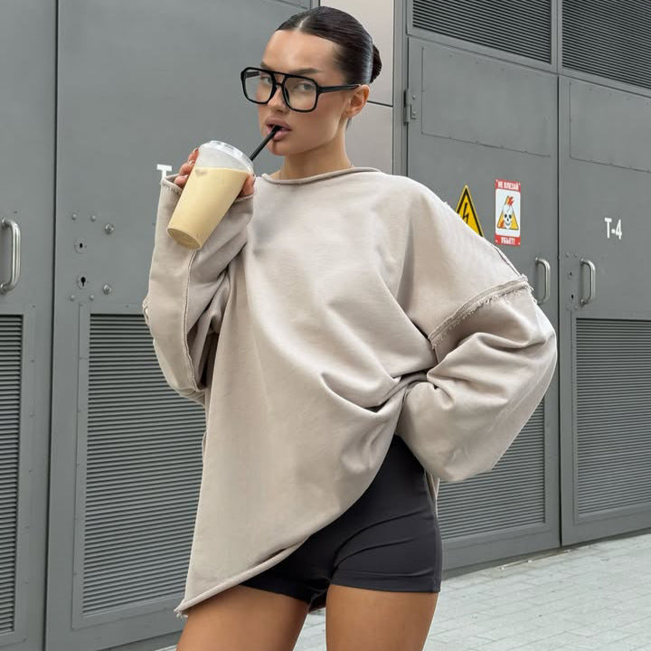 Damen ultraweites Relax-Sweatshirt mit ausgefransten Nähten und asymmetrischem Saum – Avérine