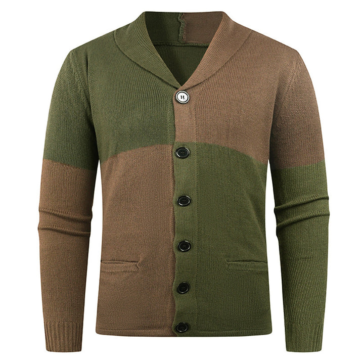 Herren Strickjacke mit modernem Zopfmuster und praktischen Taschen Echoarchiv