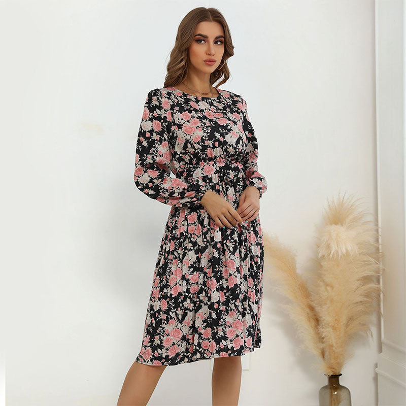 Damen Midikleid mit floralem Allover‑Print, Taillenraffung und seitlichem Schlitz Echoarchiv