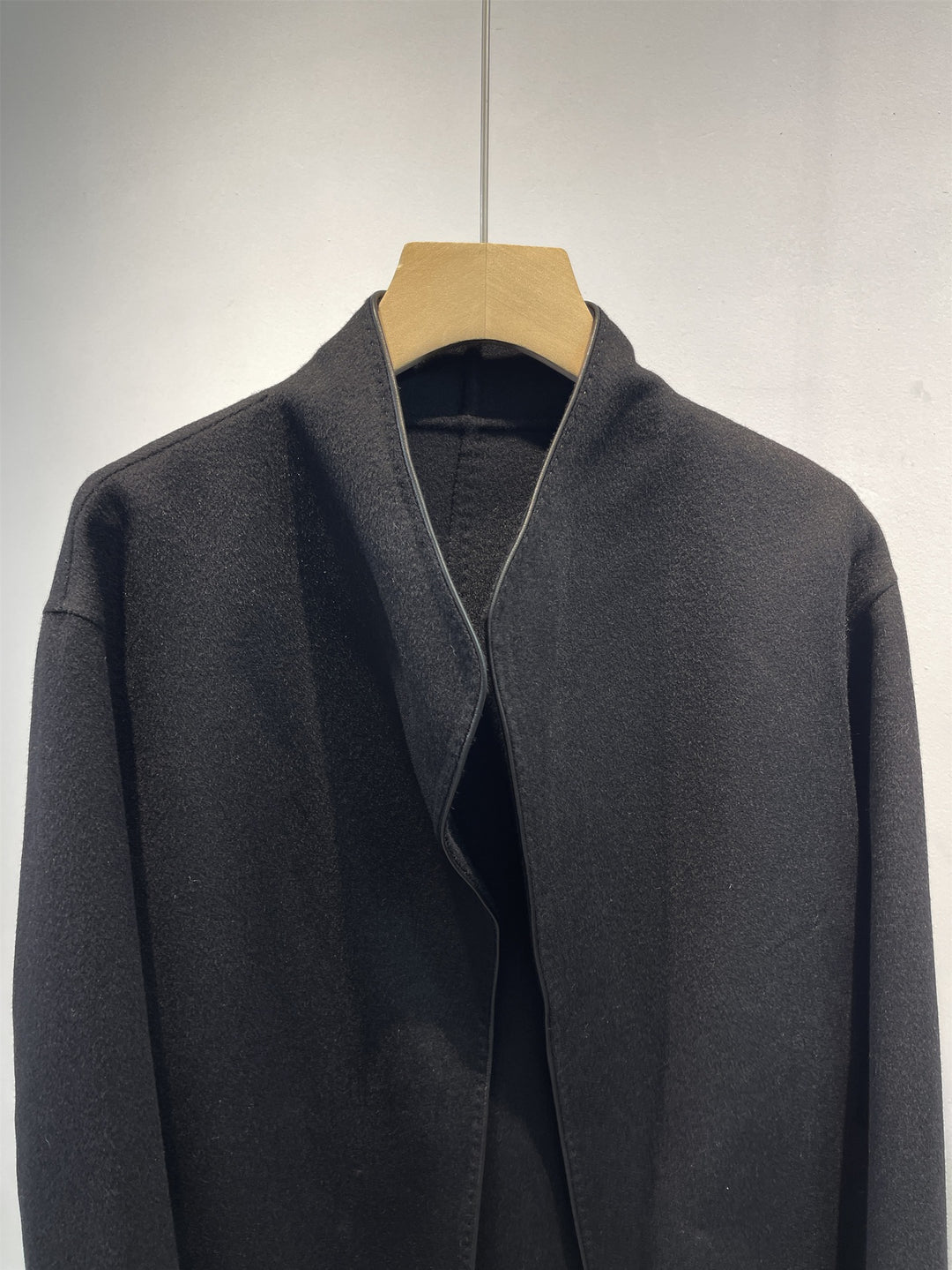 Damen zeitgenössische weiche Strickjacke Echoarchiv