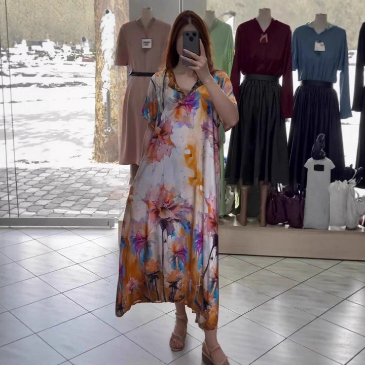 Damen nan fließendes Maxi-Kaftankleid mit V-Ausschnitt und großflächigem Aquarell-Blumenprint Echo Archiv