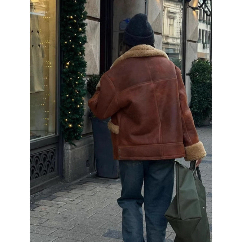 Damen Oversize Lammfell‑Optik Fliegerjacke mit voluminösem Schalkragen Echoarchiv