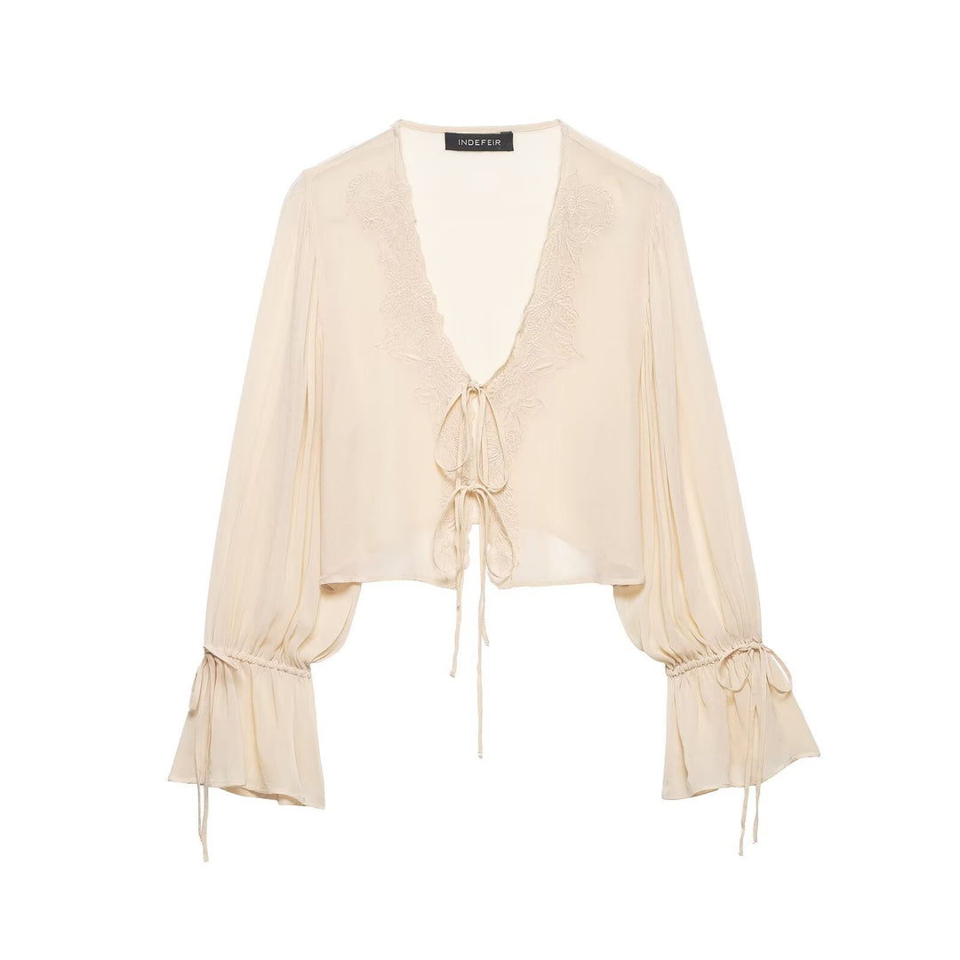 Damen Transparente Chiffon-Bolerobluse mit tiefem V-Ausschnitt, Spitzendetail und Bindebändern Echo Archiv