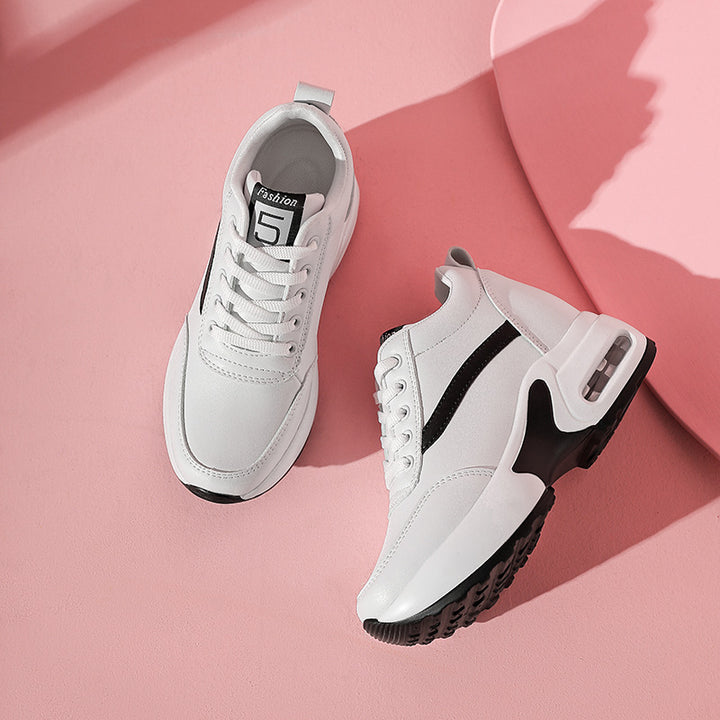 Damen nan urbaner Plateausneaker mit luftgeformter Zwischensohle und geschwungener Seitenapplikation Echo Archiv