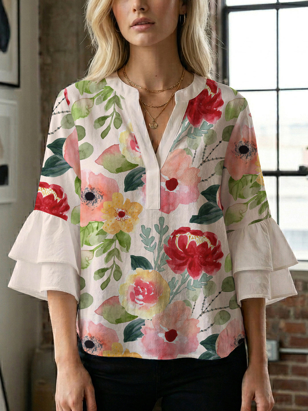 Damen Bluse mit voluminösen Rüschenärmeln und floralem Druck Echo Archiv