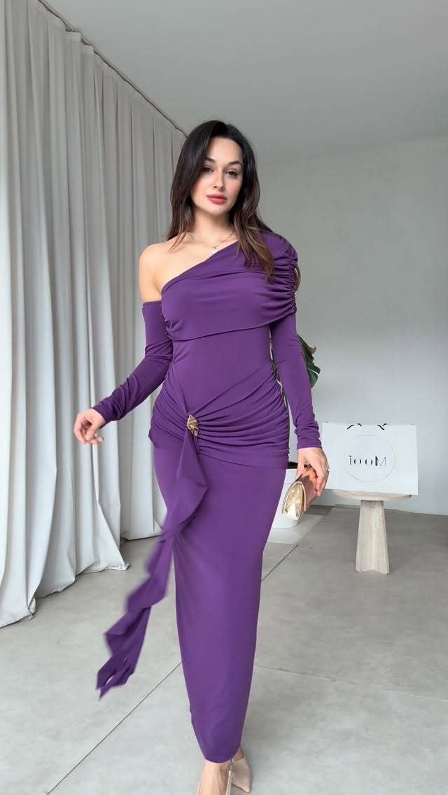 Damen elegantes Wickelkleid mit asymmetrischem Design und raffinierten Drapierungen Echo Archiv