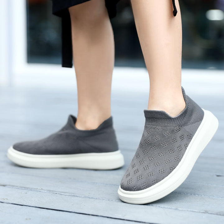 Damen nan sockenähnlicher Strick-Slipper mit perforiertem Lochmuster und stoßdämpfender Plateausohle Echo Archiv