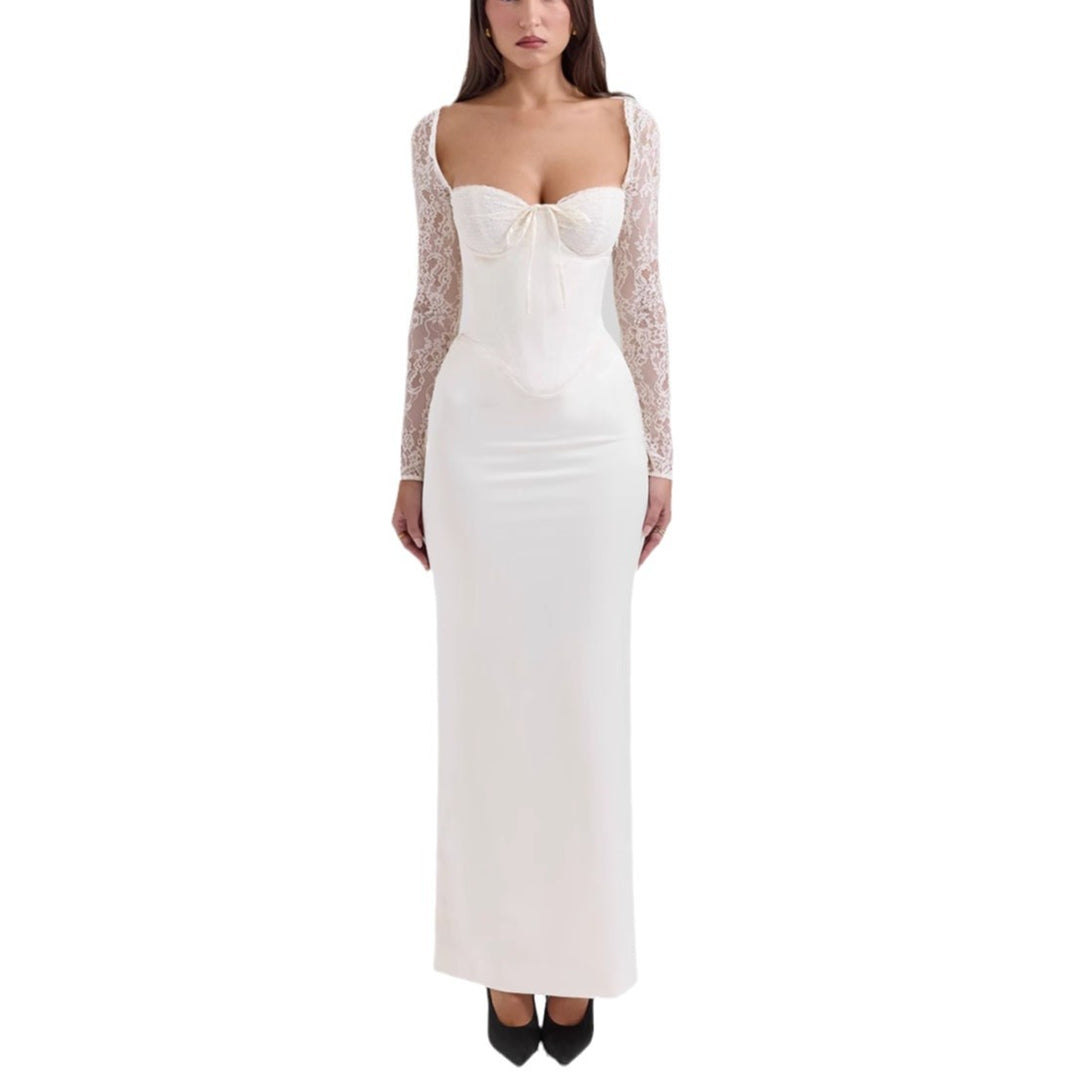 Damen Elegantes hochgeschlossenes Abendkleid mit Spitze und taillierter Silhouette Echo Archiv