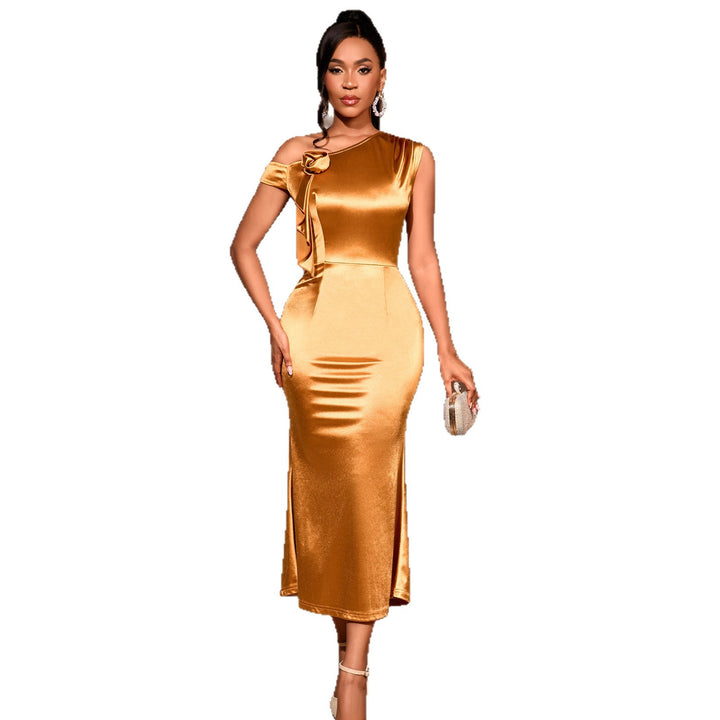 Damen elegantes Satin-Cocktailkleid mit einem Schulterdesign und Rüschenakzent Echo Archiv
